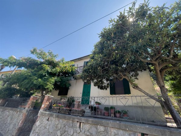 casa indipendente in vendita a Gavorrano