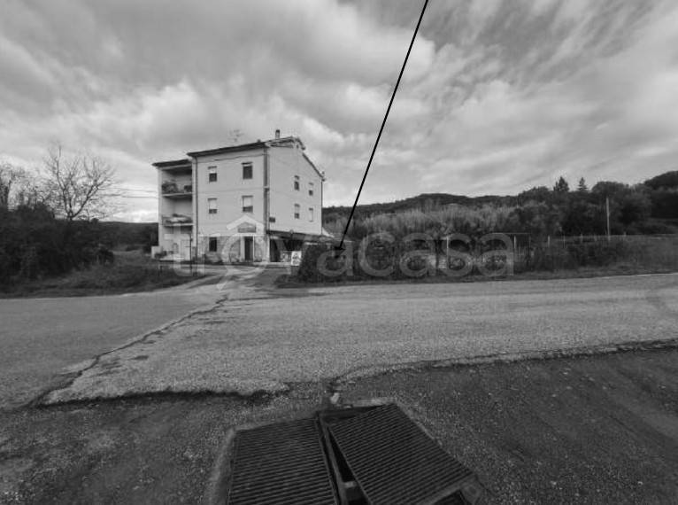 negozio in vendita a Gavorrano in zona Ravi