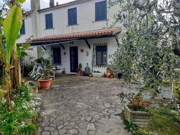 casale in vendita a Gavorrano