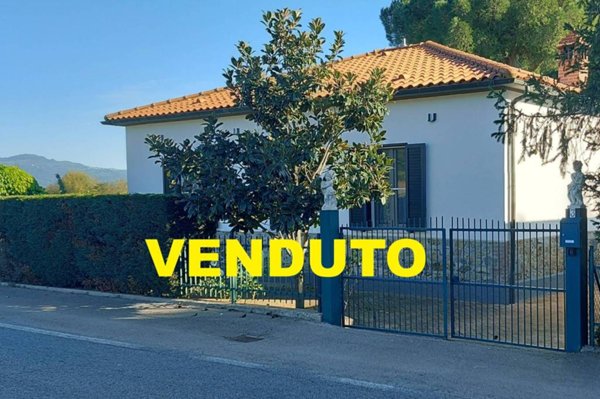casa indipendente in vendita a Gavorrano