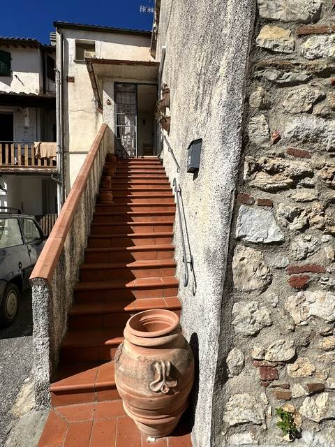 appartamento in vendita a Gavorrano in zona Ravi