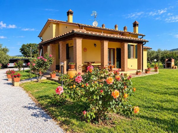 casa indipendente in vendita a Gavorrano