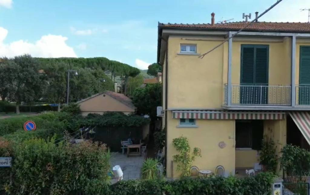casa indipendente in vendita a Gavorrano in zona Bagno di Gavorrano