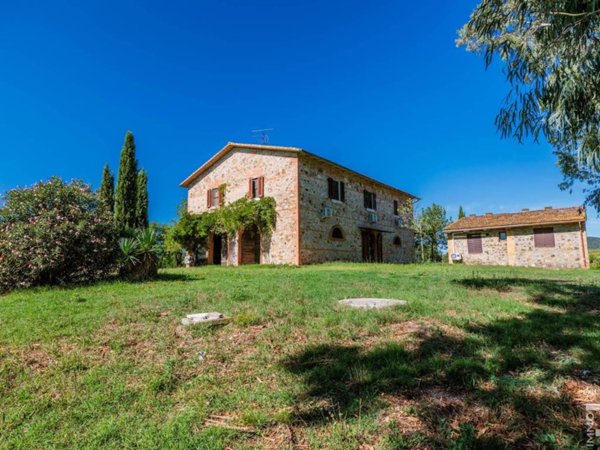 casa indipendente in vendita a Gavorrano