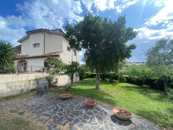 casa indipendente in vendita a Grosseto in zona Istia d'Ombrone-Le Stiacciole