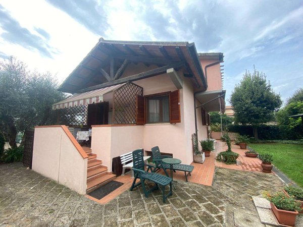 casa indipendente in vendita a Grosseto in zona Santa Maria di Rispescia