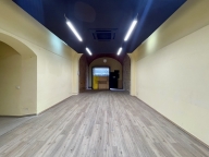 negozio in vendita a Grosseto in zona Centro Città