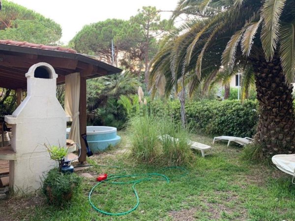 casa indipendente in vendita a Grosseto in zona Principina a Mare