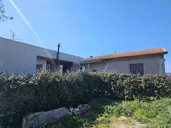 casa indipendente in vendita a Grosseto in zona Principina a Terra