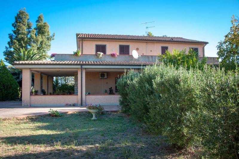 casa indipendente in vendita a Grosseto in zona Marina di Grosseto