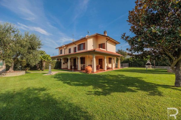 casa indipendente in vendita a Grosseto in zona Santa Maria di Rispescia
