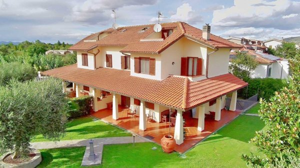 casa indipendente in vendita a Grosseto in zona Alberese