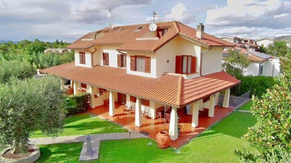 casa indipendente in vendita a Grosseto in zona Alberese