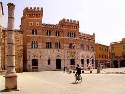 negozio in vendita a Grosseto in zona Centro Città