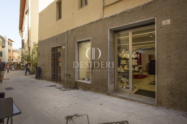 locale commerciale in vendita a Grosseto in zona Centro Città