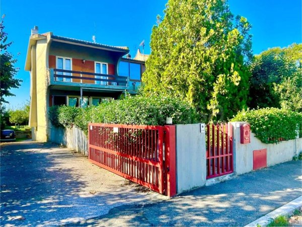 casa indipendente in vendita a Grosseto in zona Poggio Cavallo