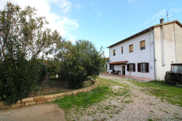 locale di sgombero in vendita a Grosseto in zona Alberese