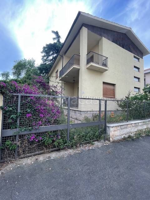 casa indipendente in vendita a Grosseto in zona Stadio