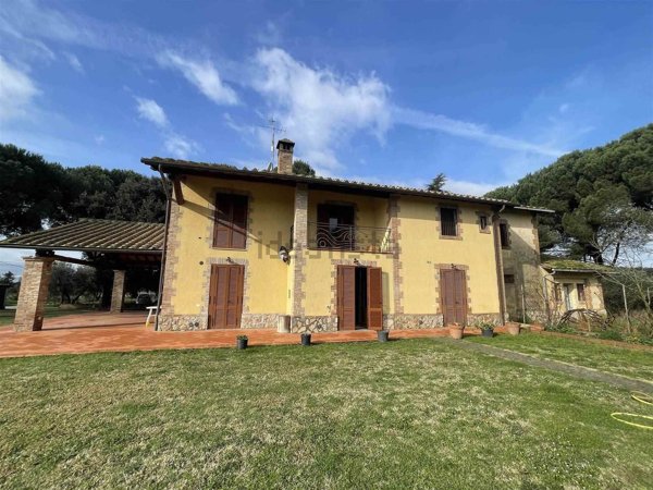 casa indipendente in vendita a Grosseto in zona Braccagni
