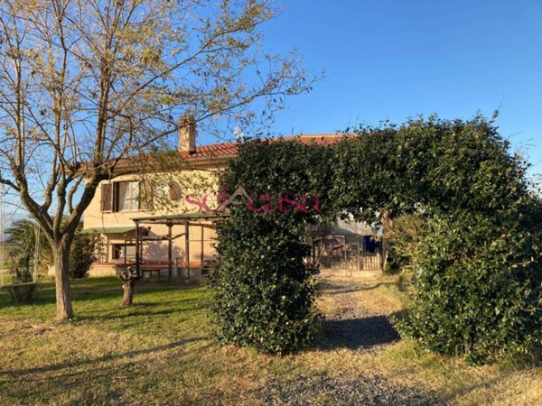 casa indipendente in vendita a Grosseto in zona Braccagni