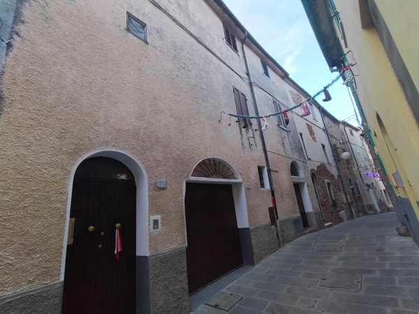 casa indipendente in vendita a Grosseto in zona Montepescali