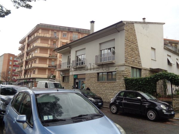 locale commerciale in vendita a Grosseto in zona Centro Città
