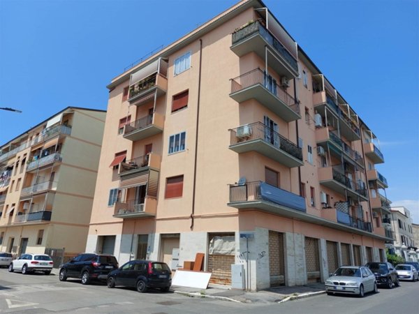 negozio in vendita a Grosseto in zona Stadio