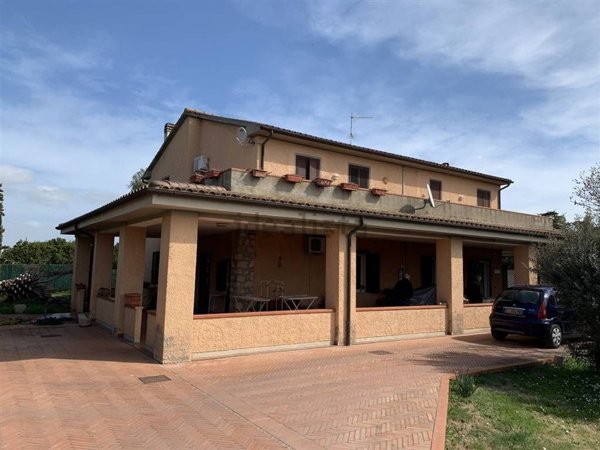 casa indipendente in vendita a Grosseto in zona Marina di Grosseto