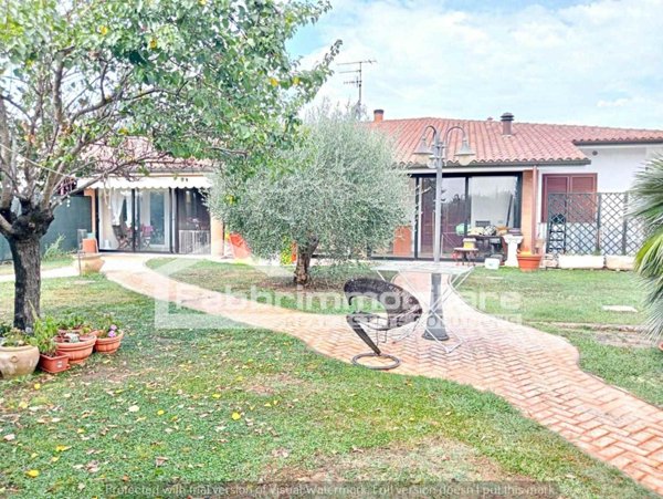 casa indipendente in vendita a Grosseto in zona Braccagni