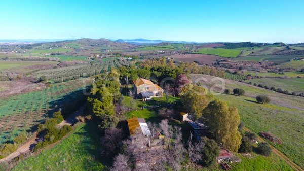 casa indipendente in vendita a Grosseto in zona Alberese