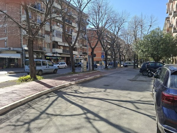 locale commerciale in vendita a Grosseto