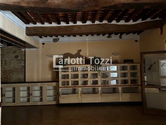 negozio in vendita a Grosseto in zona Montepescali