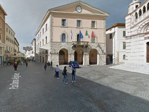 negozio in vendita a Grosseto in zona Centro Città