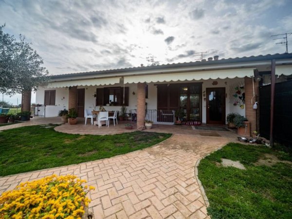 casa indipendente in vendita a Grosseto in zona Braccagni