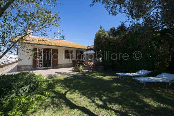 casa indipendente in vendita a Grosseto in zona Principina a Terra