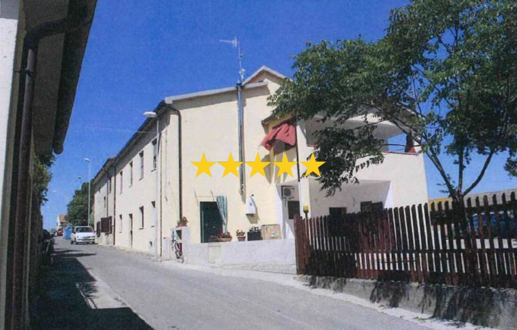 appartamento in vendita a Grosseto in zona Istia d'Ombrone-Le Stiacciole