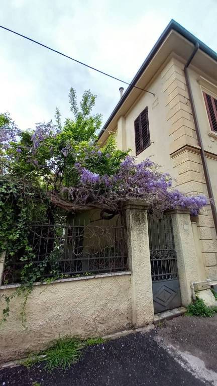 casa indipendente in vendita a Grosseto in zona Stadio