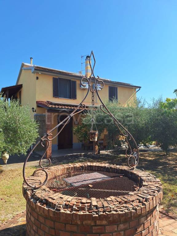 casa indipendente in vendita a Grosseto in zona Braccagni