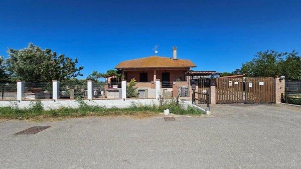 casa indipendente in vendita a Grosseto in zona Marina di Grosseto