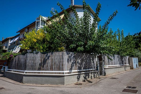 pentavano in vendita a Grosseto in zona Roselle