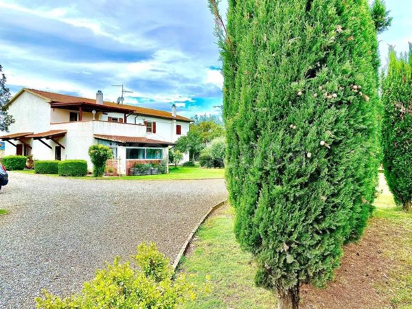 casa indipendente in vendita a Grosseto in zona Braccagni