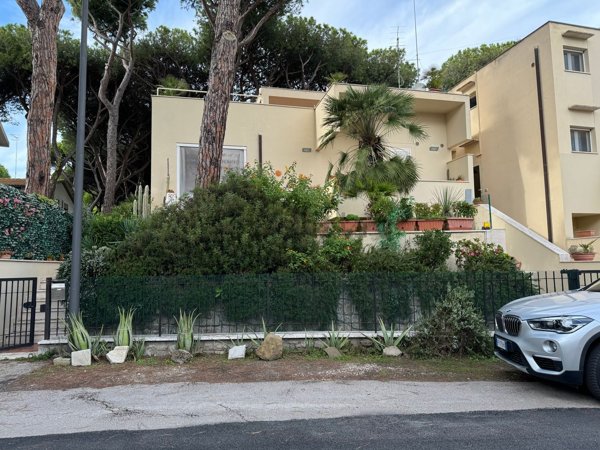 casa indipendente in vendita a Grosseto in zona Marina di Grosseto