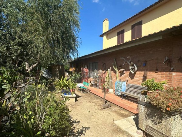 casa indipendente in vendita a Grosseto in zona Principina a Mare