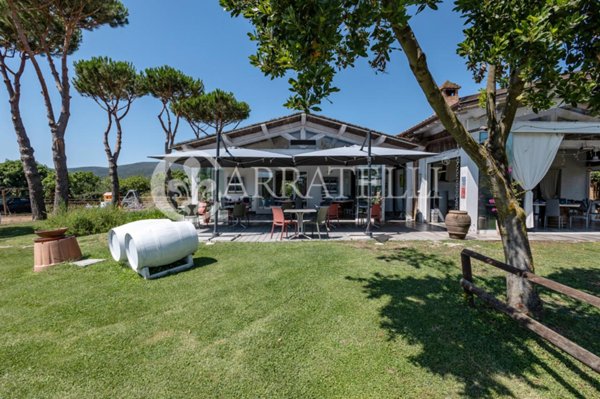 casa indipendente in vendita a Grosseto in zona Alberese