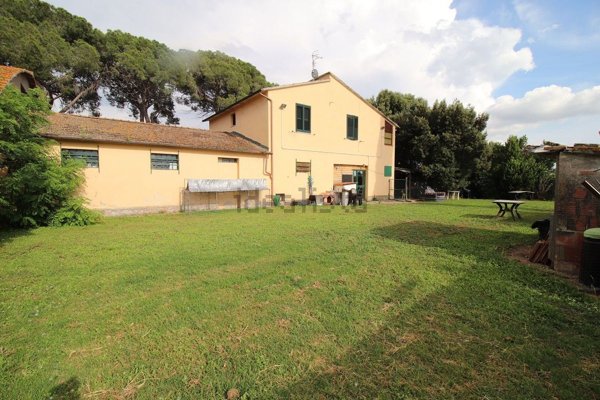 appartamento in vendita a Grosseto in zona Roselle