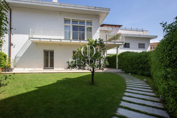 casa indipendente in vendita a Grosseto