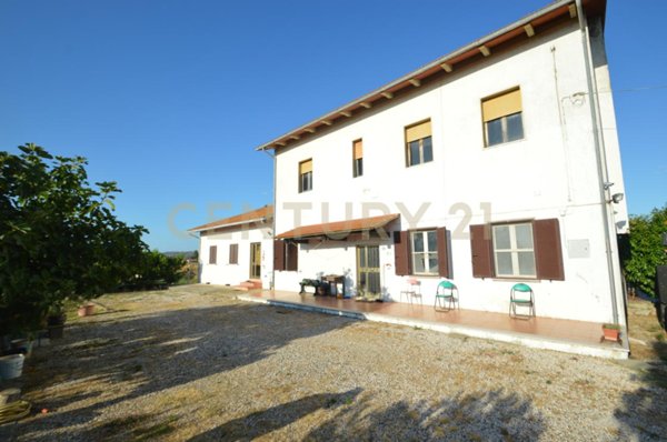 casa indipendente in vendita a Grosseto in zona Alberese