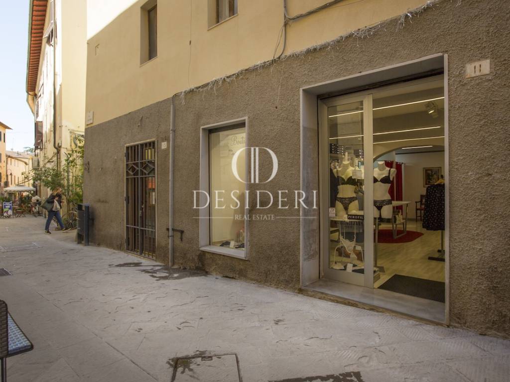 negozio in vendita a Grosseto in zona Centro Città