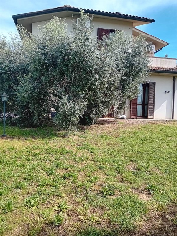 casa indipendente in vendita a Grosseto in zona Santa Maria di Rispescia