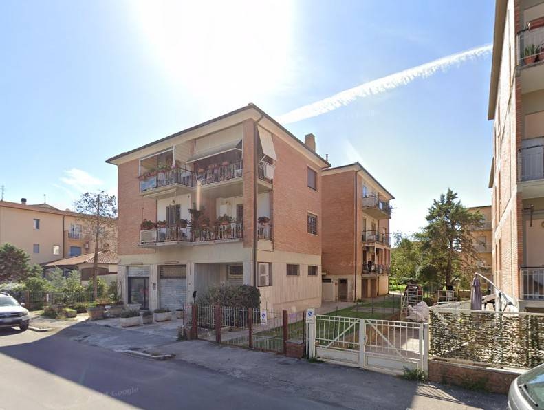 negozio in vendita a Grosseto in zona Marina di Grosseto